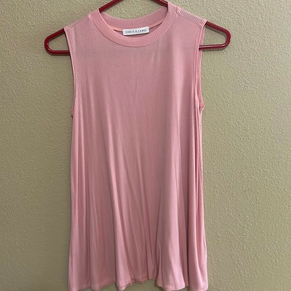 Chris and Carol Tops - Women’s long pink ribbed tank top in a small